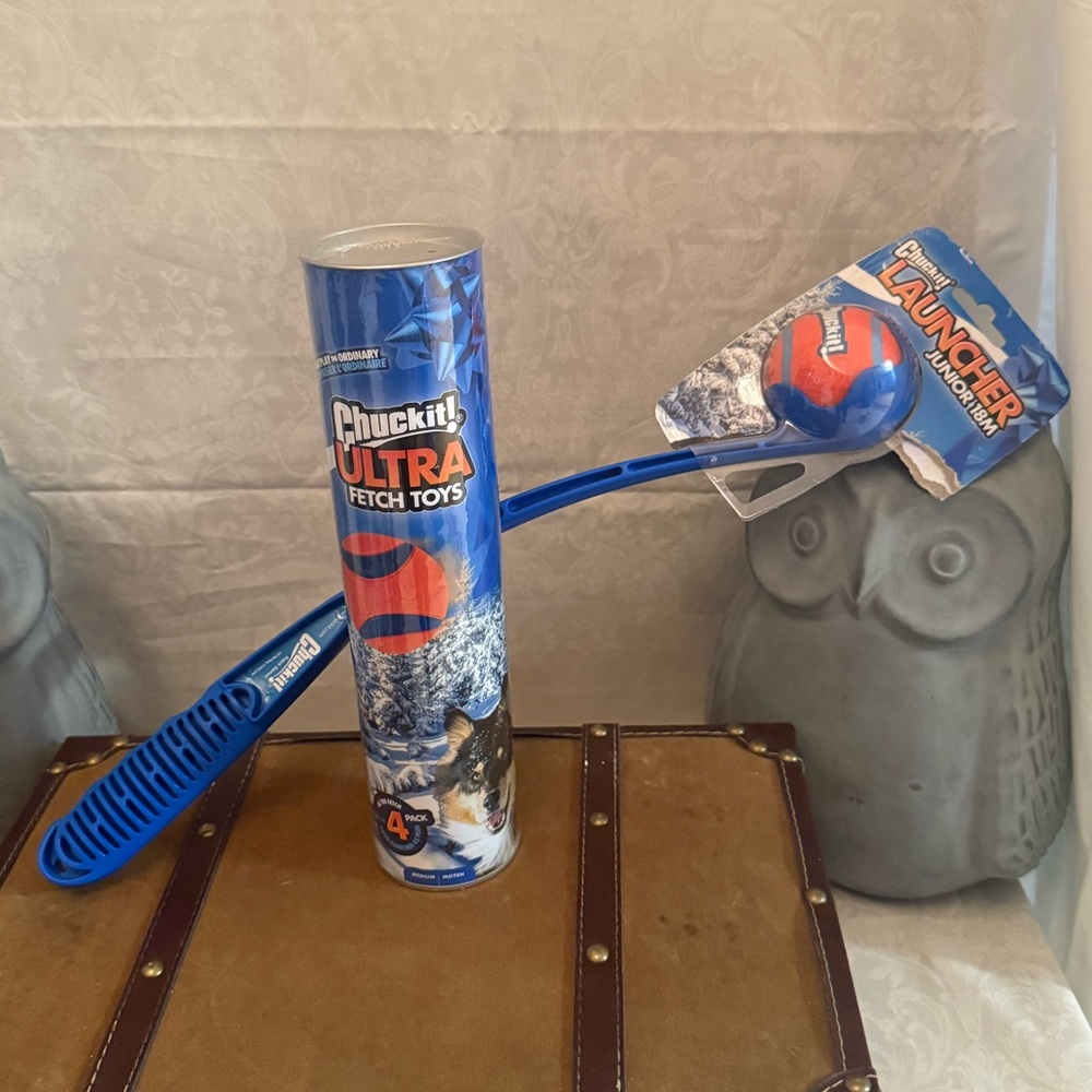 Chuck It Launcher and Balls